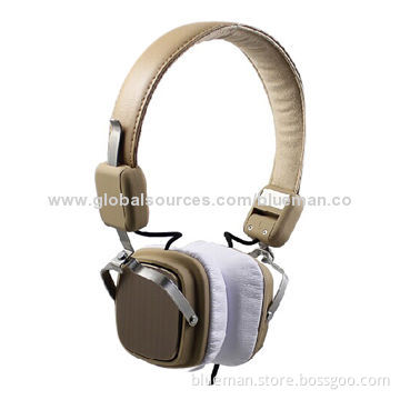 Bluetooth Headphones, Hands-free Phone Call, 3D Sound Effect, Frequency Range of 20Hz to 20kHz